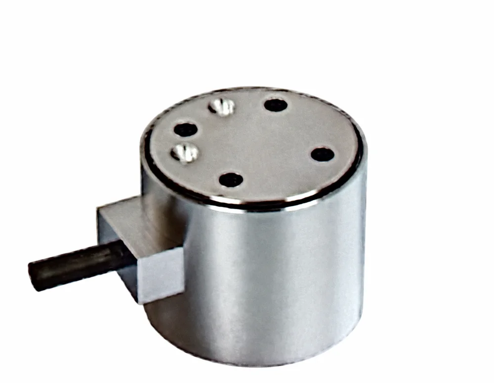 Miniature six-axis sensor architecture reference with circular sensing body and cable